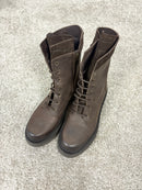 Stivaletto vintage in pelle con dettagli cocco