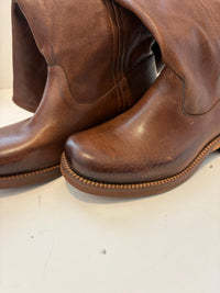 N6 Milano square-toe boots in brushed leather