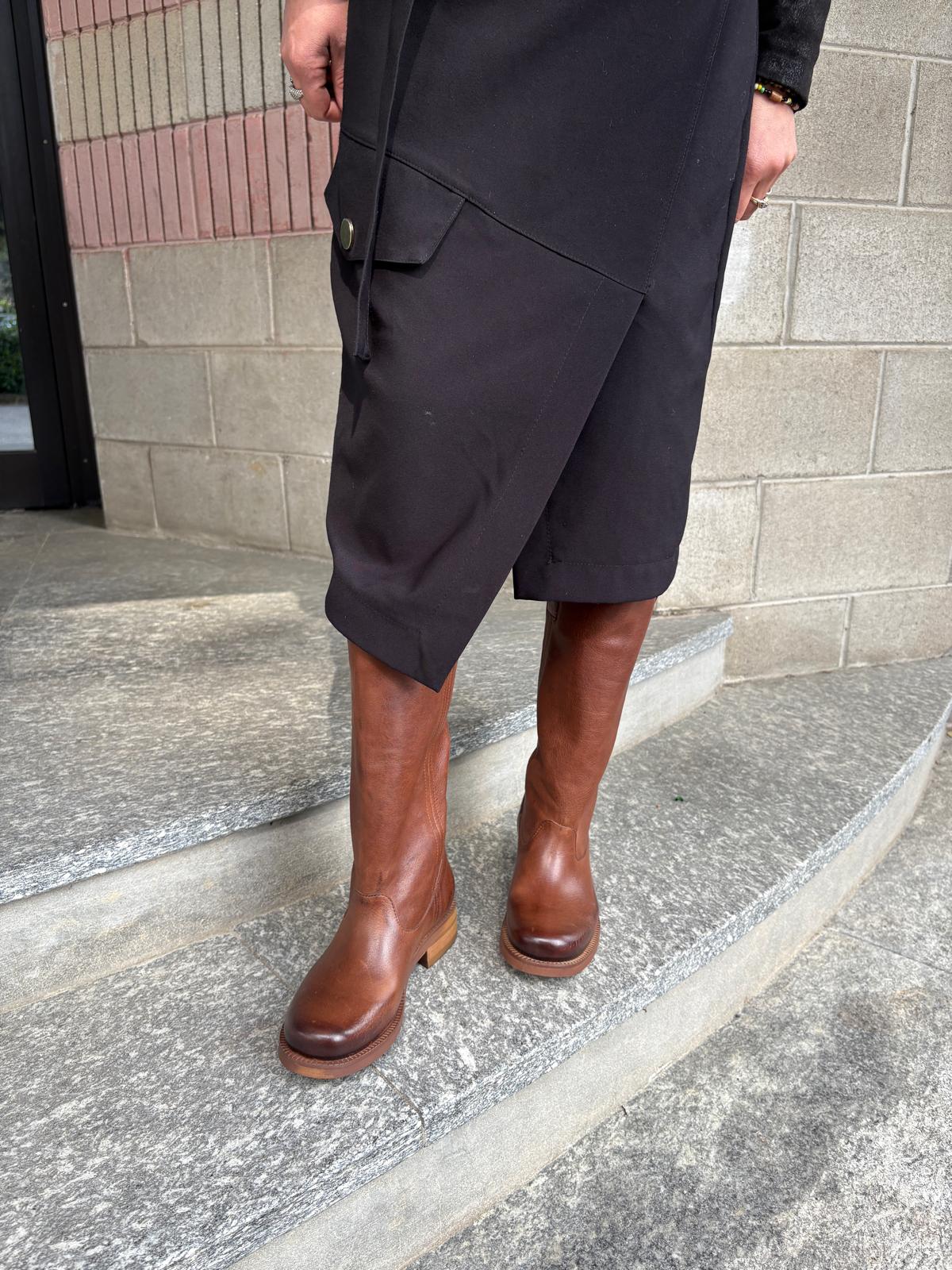 N6 Milano square-toe boots in brushed leather