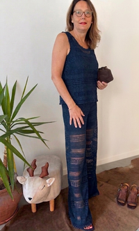 Top ricamato in cotone